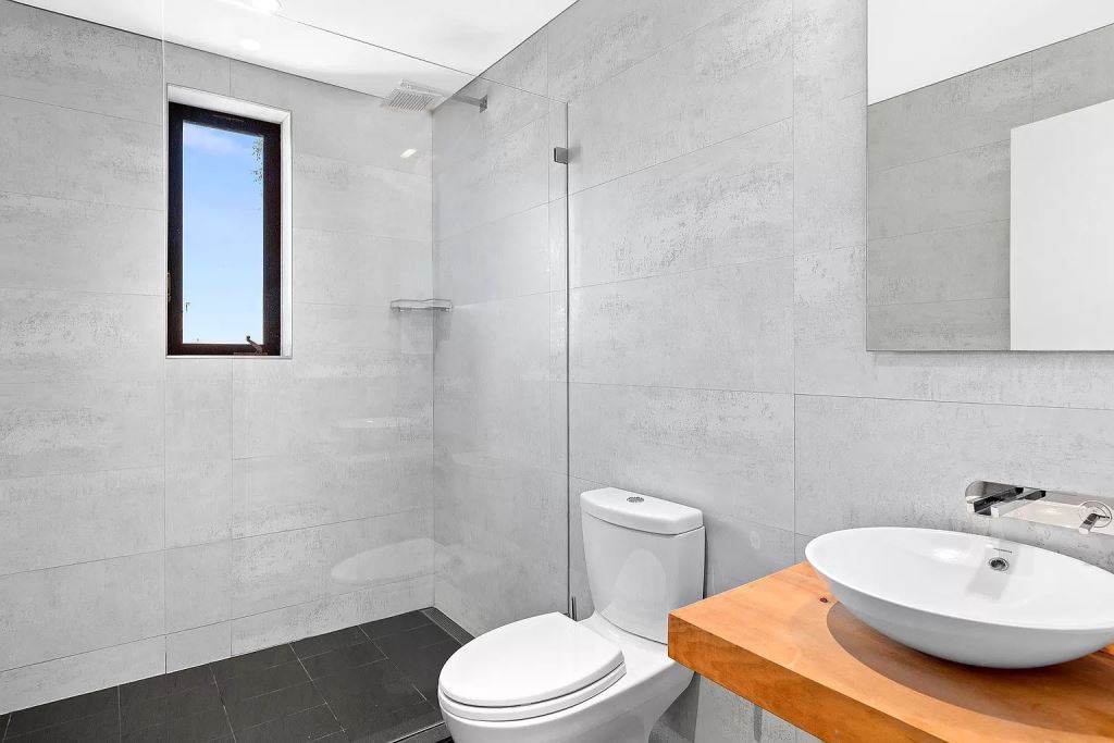 This $14,500,000 Home in New York city showcases Atlantic Ocean vistas