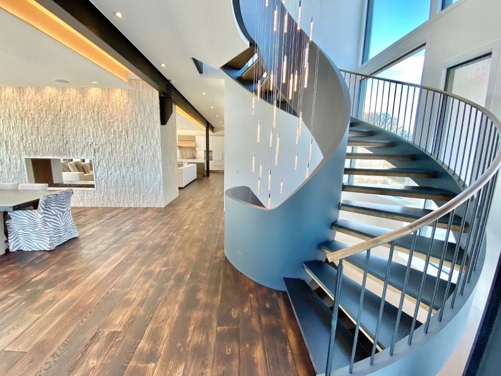 This $14,500,000 Home in New York city showcases Atlantic Ocean vistas