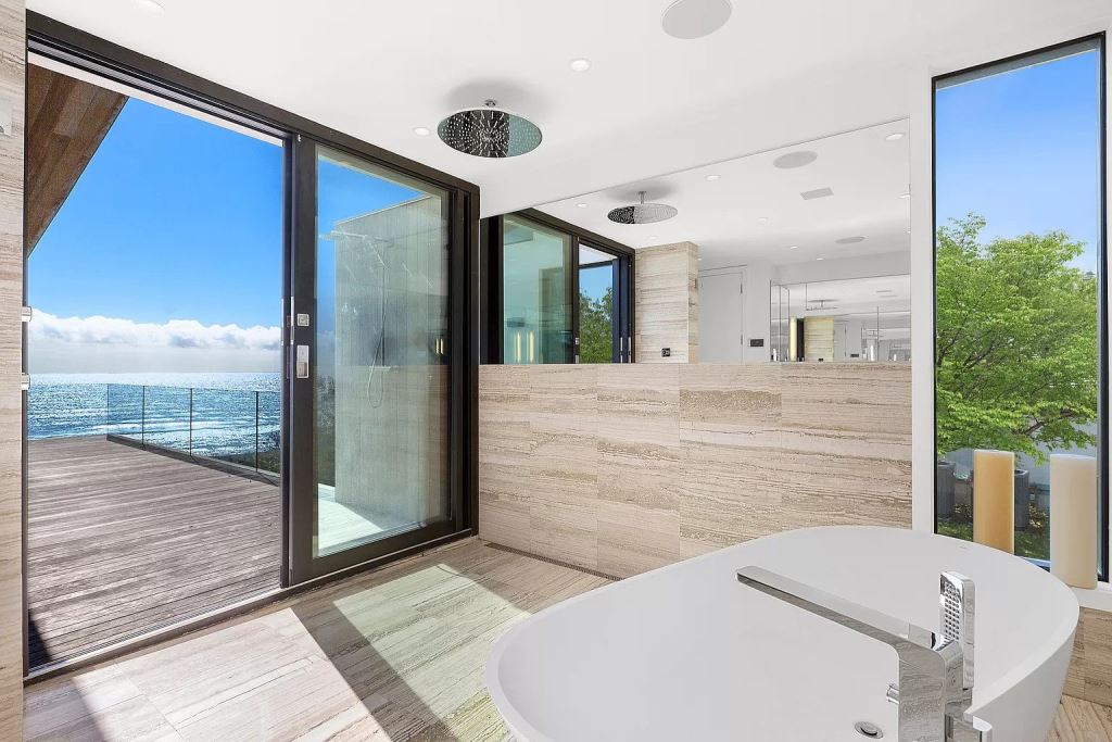 This $14,500,000 Home in New York city showcases Atlantic Ocean vistas