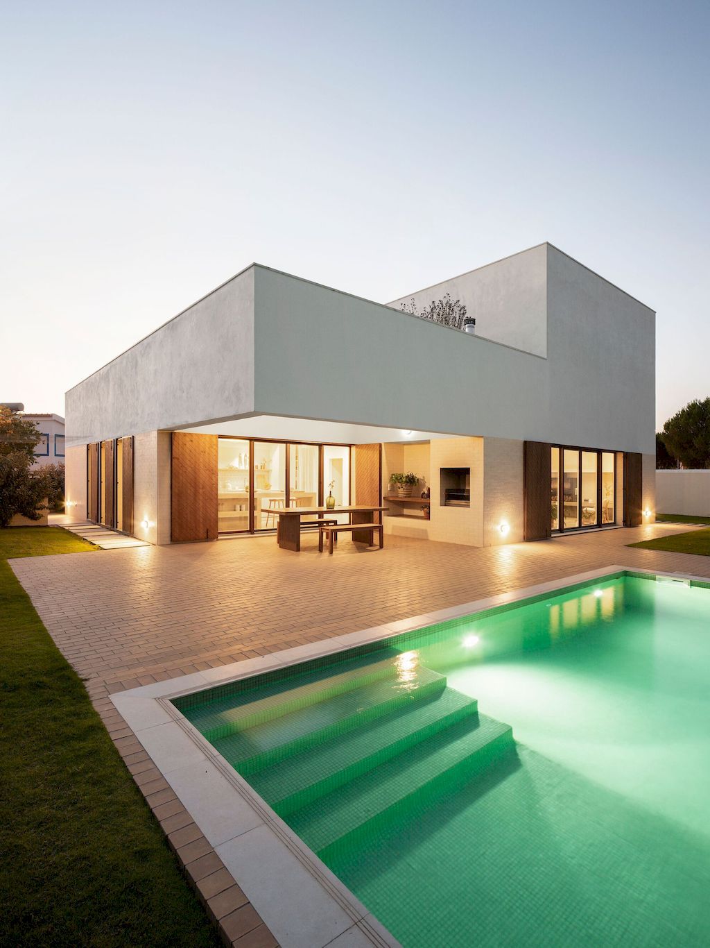 A Modern House of the Brejos da Carregueira by Estudio AMATAM 22
