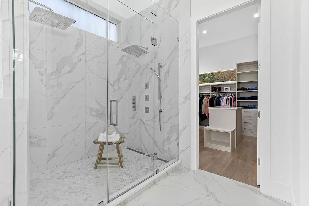 The House in South Surrey is an architectural masterpiece crafted to perfection by Monolith Design Build now available for sale. This home located at 14358 Greencrest Dr, Surrey, BC V4P 1M1, Canada