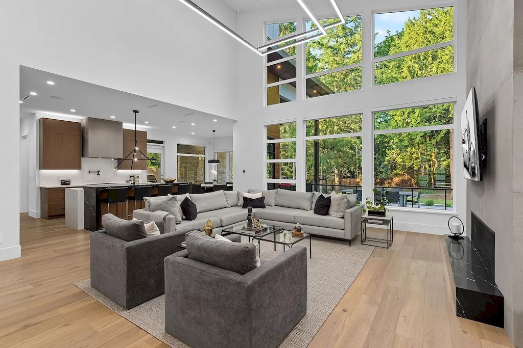 The House in South Surrey is an architectural masterpiece crafted to perfection by Monolith Design Build now available for sale. This home located at 14358 Greencrest Dr, Surrey, BC V4P 1M1, Canada