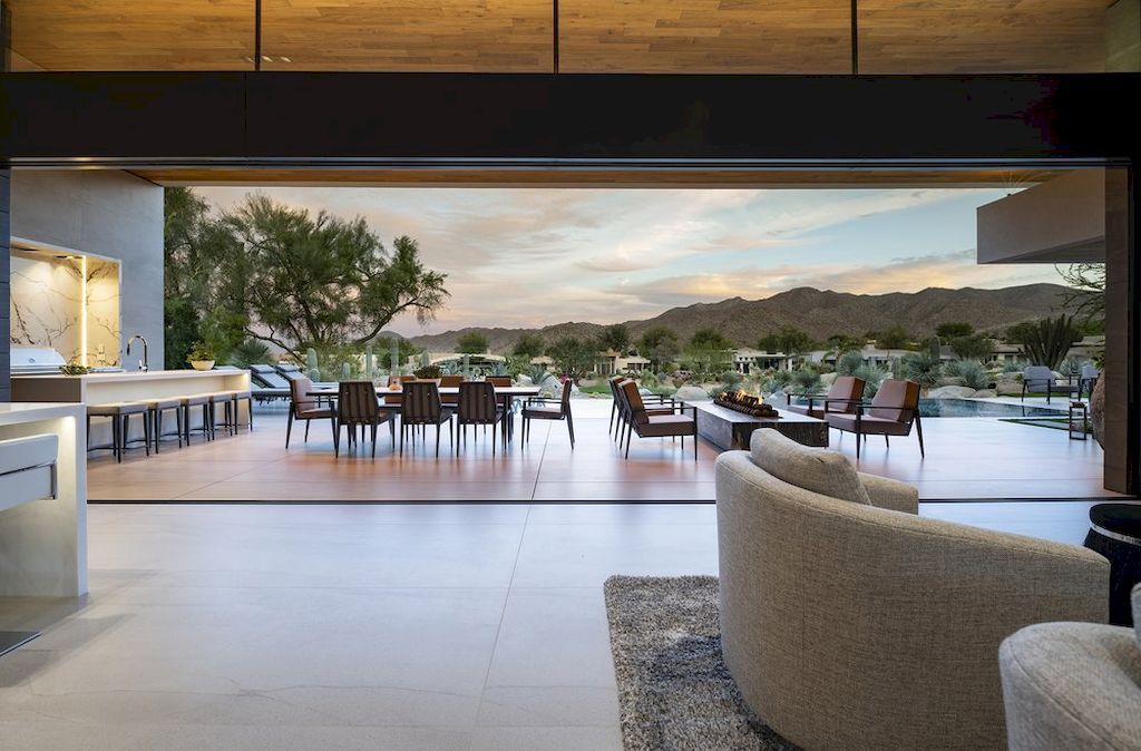 A brand new architectural compound Bighorn House by Whipple Russell 9