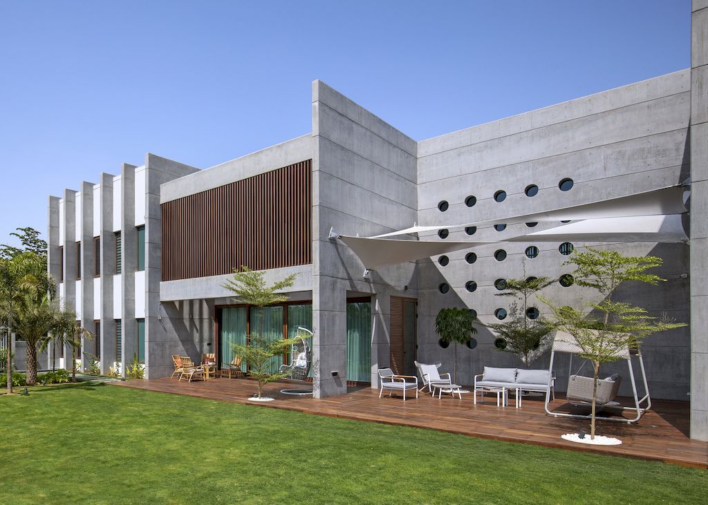 Ankit Shah Residence a Folded House by Dipen Gada and Associates 6