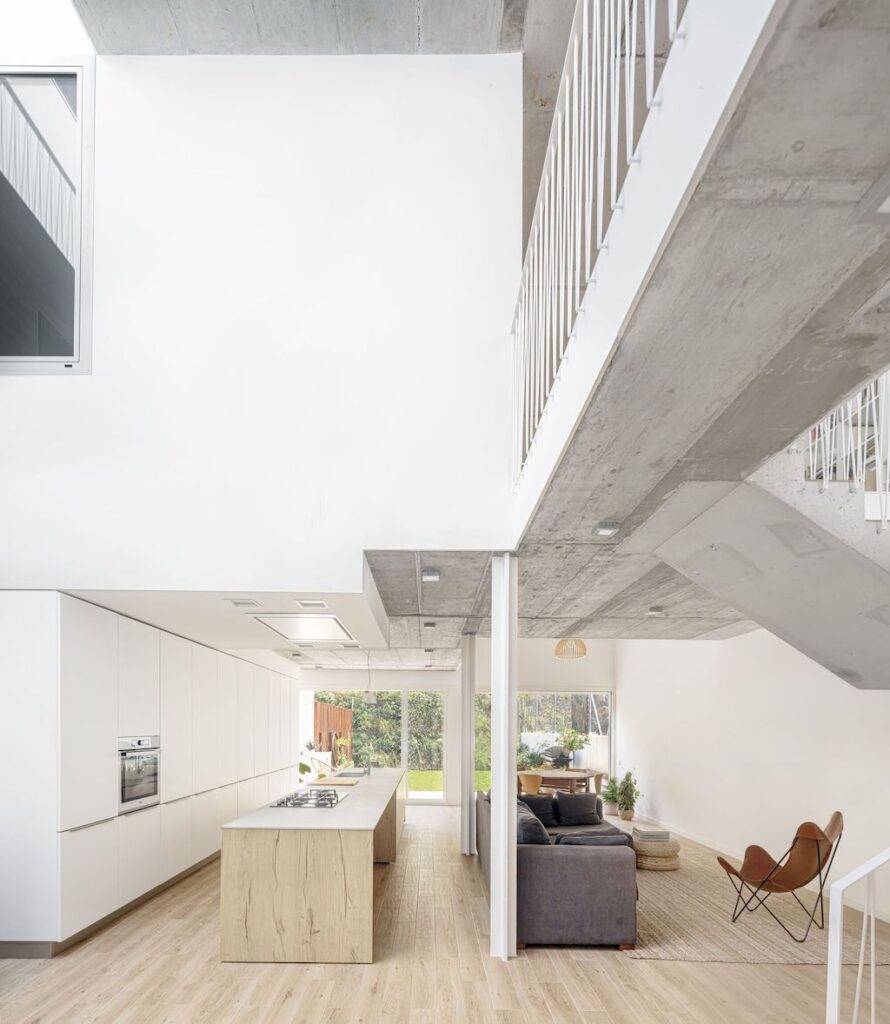 Casa 22 Avellaners with unique design strategies by Guillem Carrera