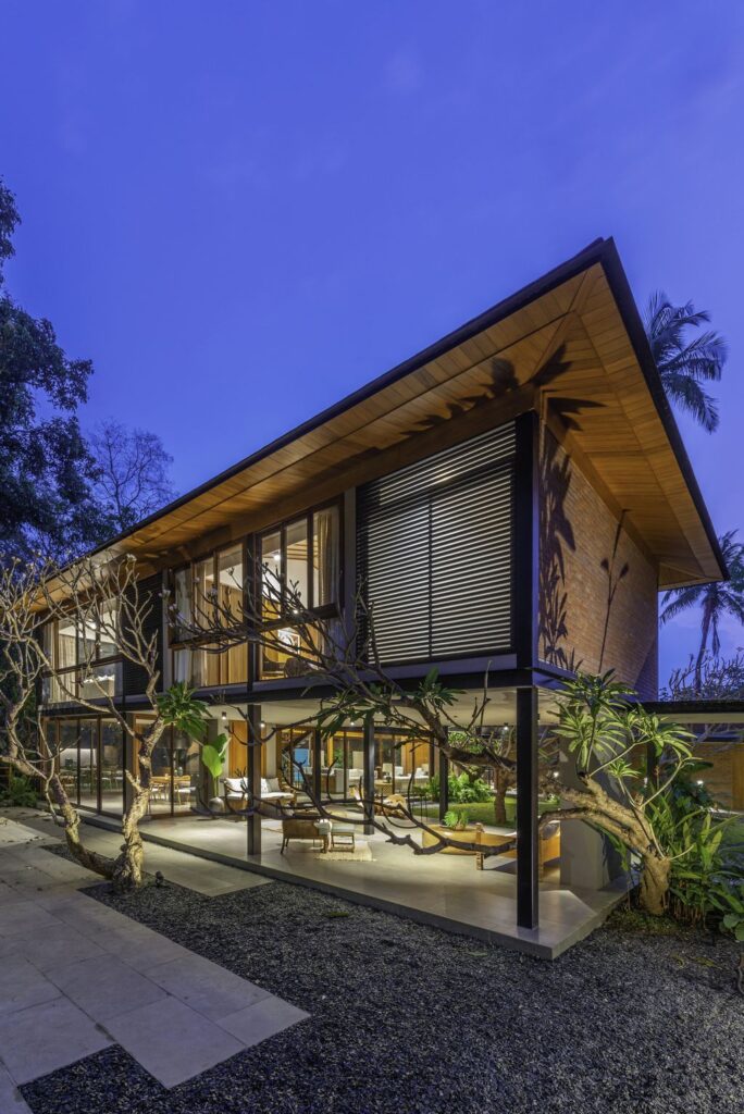 Casa Feliz, a Contemporary Luxurious House in India Designed by ADND