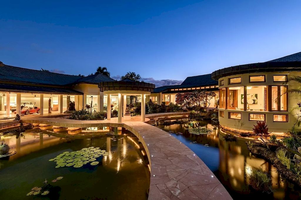 The Home in Hawaii is a luxurious home fully equipped with high-end amenities as well as commanding panoramic ocean views now available for sale.