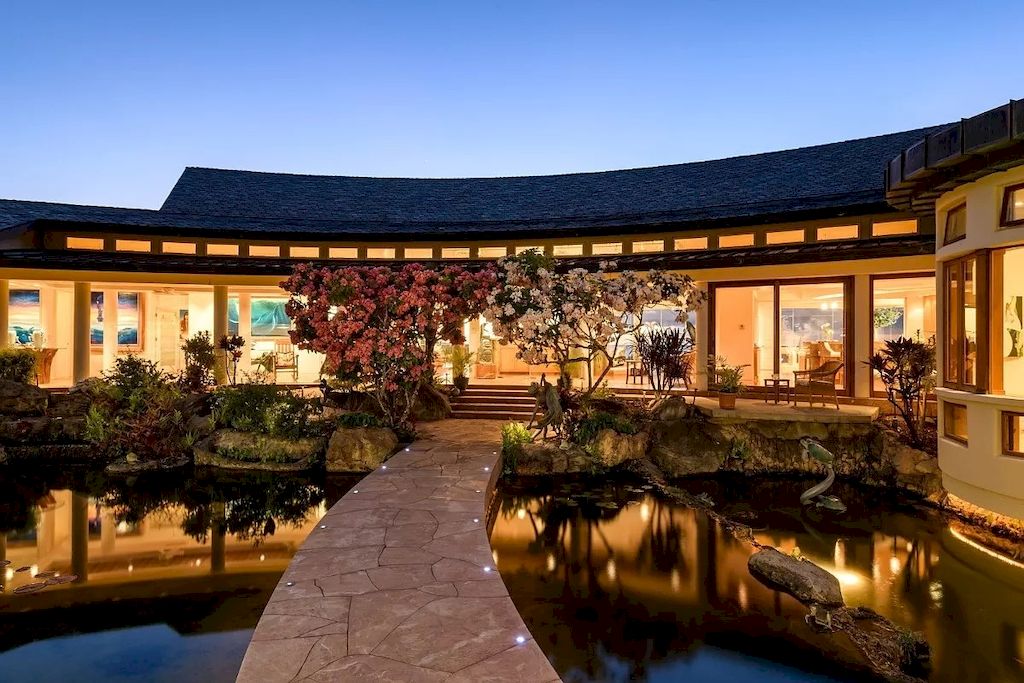The Home in Hawaii is a luxurious home fully equipped with high-end amenities as well as commanding panoramic ocean views now available for sale.