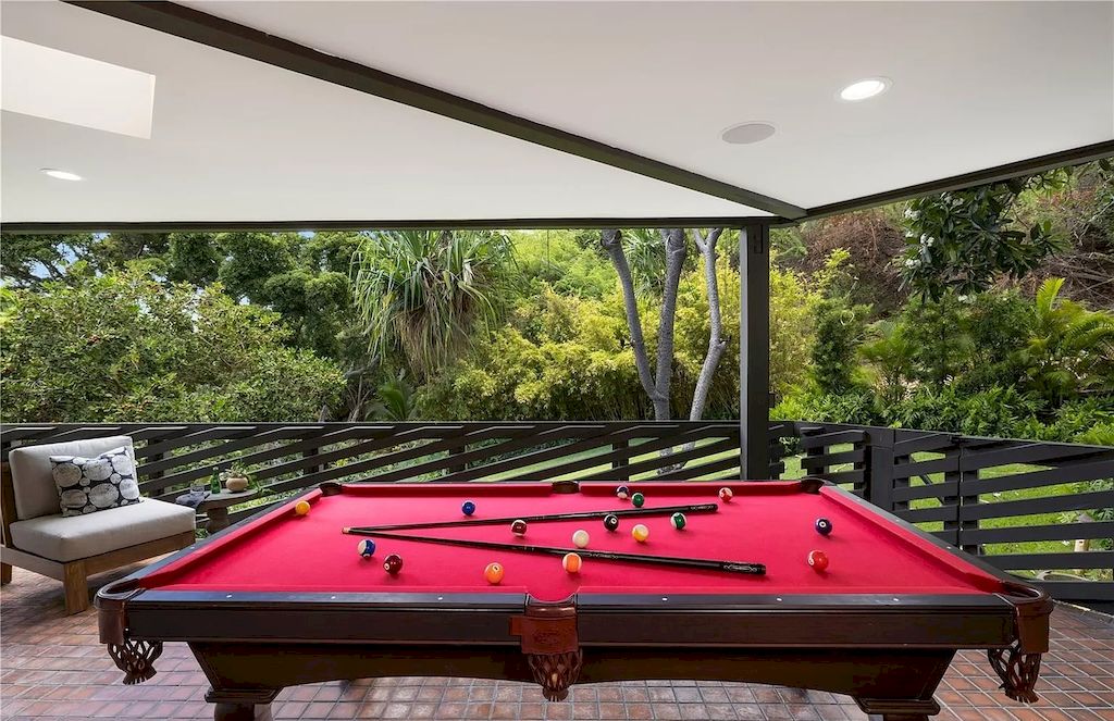 The Home in Hawaii is a luxurious home inspired by surrounding beauty and designed by notable architects now available for sale. This home located at 2998 Makalei Pl, Honolulu, Hawaii; offering 04 bedrooms and 04 bathrooms with 3,168 square feet of living spaces. 