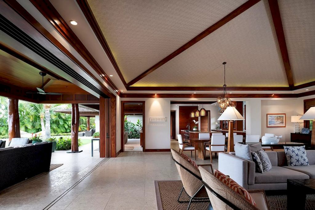 The Home in Hawaii is a luxurious home featuring seamless indoor-outdoor contemporary design now available for sale. This home located at 26 Ualei Pl, Kihei, Hawaii; offering 05 bedrooms and 06 bathrooms with 4,383 square feet of living spaces.