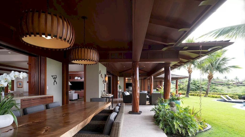 The Home in Hawaii is a luxurious home featuring seamless indoor-outdoor contemporary design now available for sale. This home located at 26 Ualei Pl, Kihei, Hawaii; offering 05 bedrooms and 06 bathrooms with 4,383 square feet of living spaces.