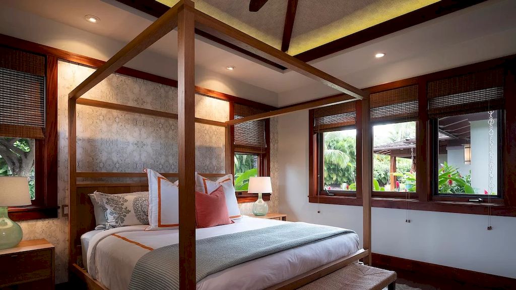 The Home in Hawaii is a luxurious home featuring seamless indoor-outdoor contemporary design now available for sale. This home located at 26 Ualei Pl, Kihei, Hawaii; offering 05 bedrooms and 06 bathrooms with 4,383 square feet of living spaces.