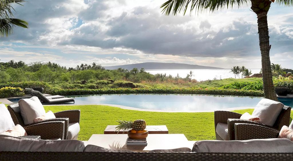 The Home in Hawaii is a luxurious home featuring seamless indoor-outdoor contemporary design now available for sale. This home located at 26 Ualei Pl, Kihei, Hawaii; offering 05 bedrooms and 06 bathrooms with 4,383 square feet of living spaces.