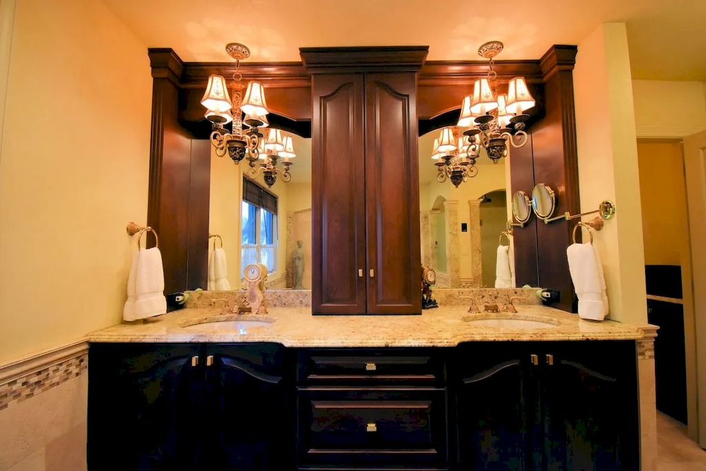 The Home in Pennsylvania is a luxurious home set on a lush, private, secure and park-like setting now available for sale. This home located at 6040 Lower Mountain Rd, New Hope, Pennsylvania; offering 06 bedrooms and 08 bathrooms with 11,500 square feet of living spaces.