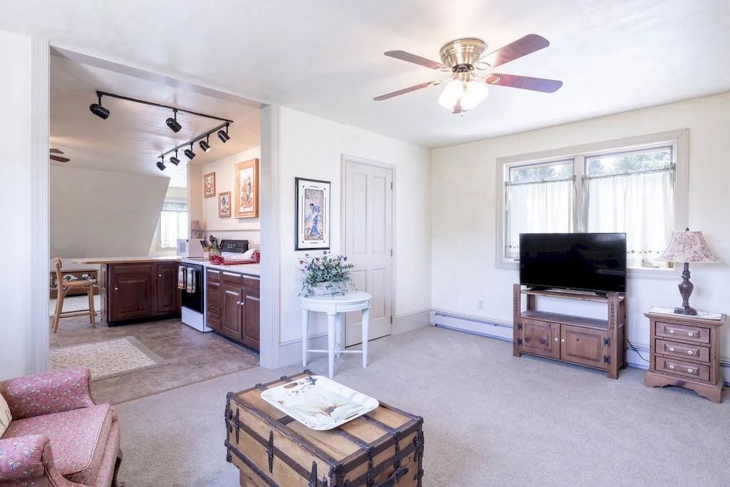 The Home in Pennsylvania is a luxurious home set on a lush, private, secure and park-like setting now available for sale. This home located at 6040 Lower Mountain Rd, New Hope, Pennsylvania; offering 06 bedrooms and 08 bathrooms with 11,500 square feet of living spaces.