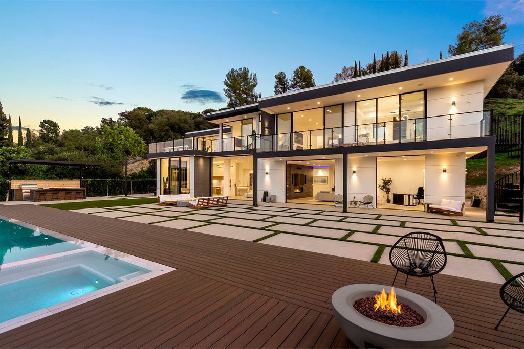 The Home in Sherman Oaks is a recently built modern masterpiece with unobstructed views of the city and mountains now available for sale. This home located at 3369 Alana Dr, Sherman Oaks, California;