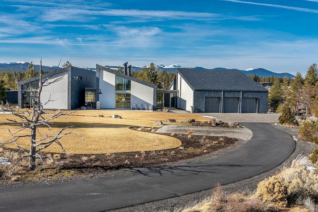 The House in Oregon has numerous outdoor spaces allow for an undisturbed experience with nature now available for sale