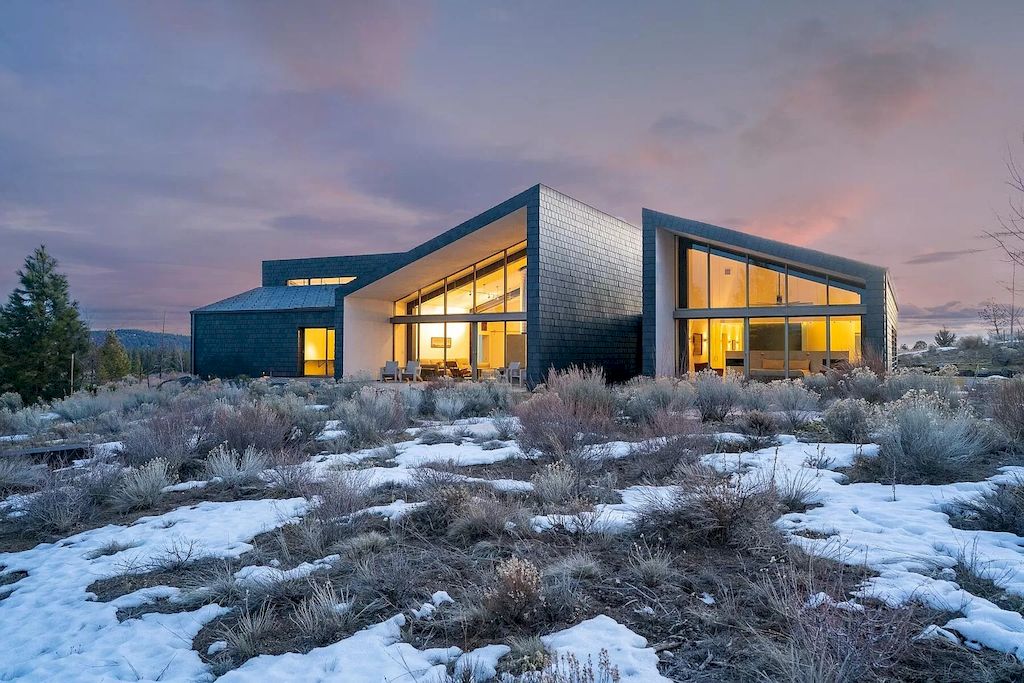 The House in Oregon has numerous outdoor spaces allow for an undisturbed experience with nature now available for sale