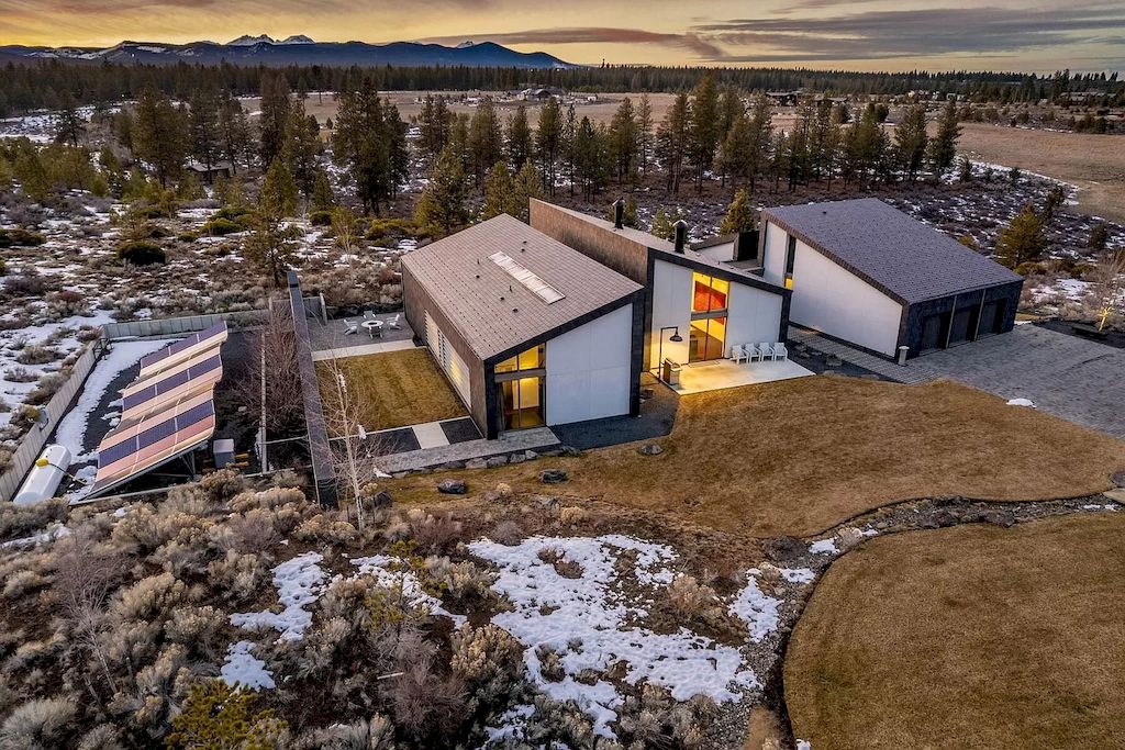 The House in Oregon has numerous outdoor spaces allow for an undisturbed experience with nature now available for sale