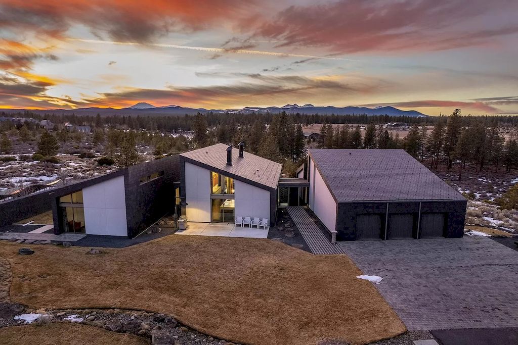 The House in Oregon has numerous outdoor spaces allow for an undisturbed experience with nature now available for sale