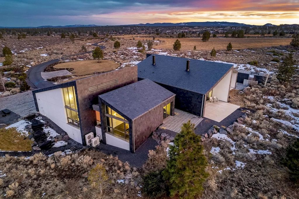 The House in Oregon has numerous outdoor spaces allow for an undisturbed experience with nature now available for sale