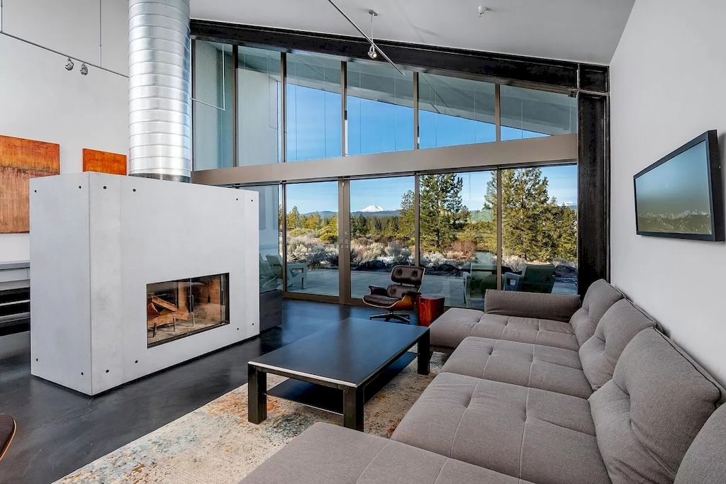 The House in Oregon has numerous outdoor spaces allow for an undisturbed experience with nature now available for sale