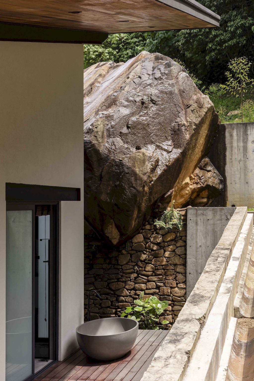 Smolhaven House with Pitched Roof by Choo Gim Wah Architect 15