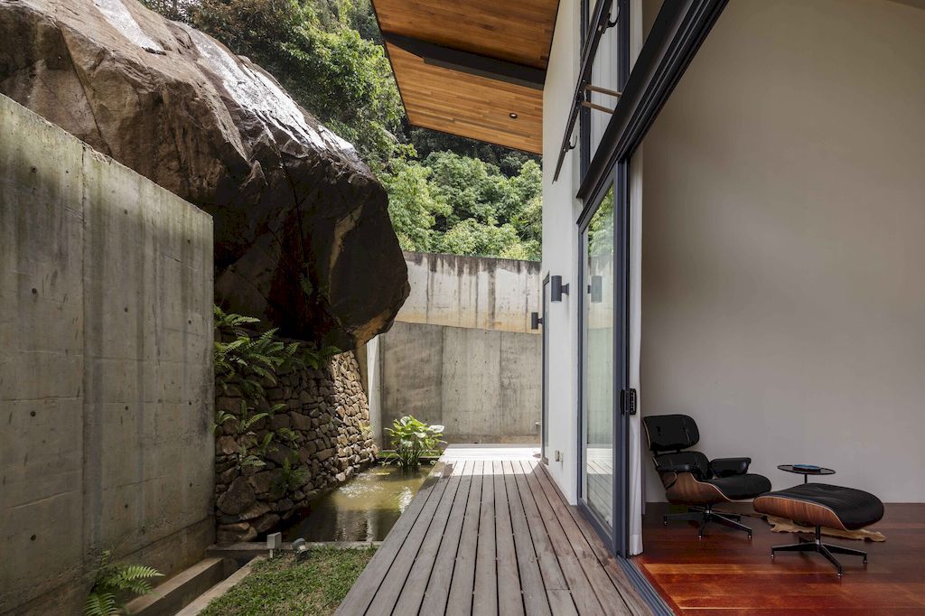 Smolhaven House with Pitched Roof by Choo Gim Wah Architect 17