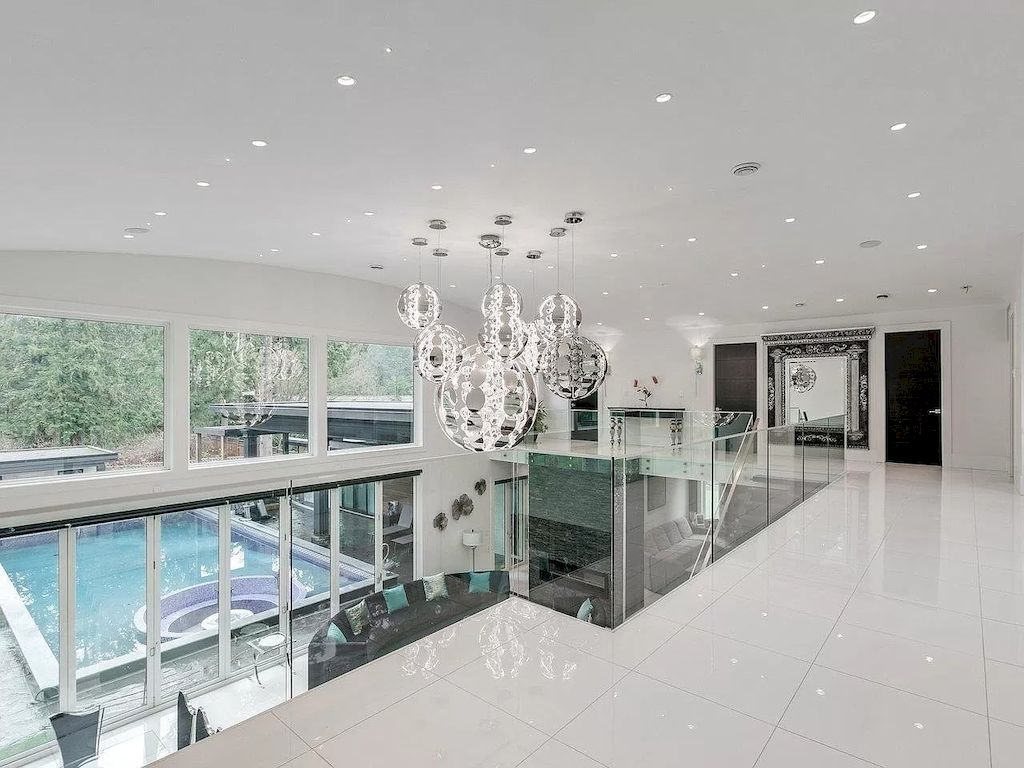 The Mansion in Surrey features beautiful outdoor entertainment area landscaped with high-quality turf, a south-east facing outdoor pool, mini-golf area available for sale