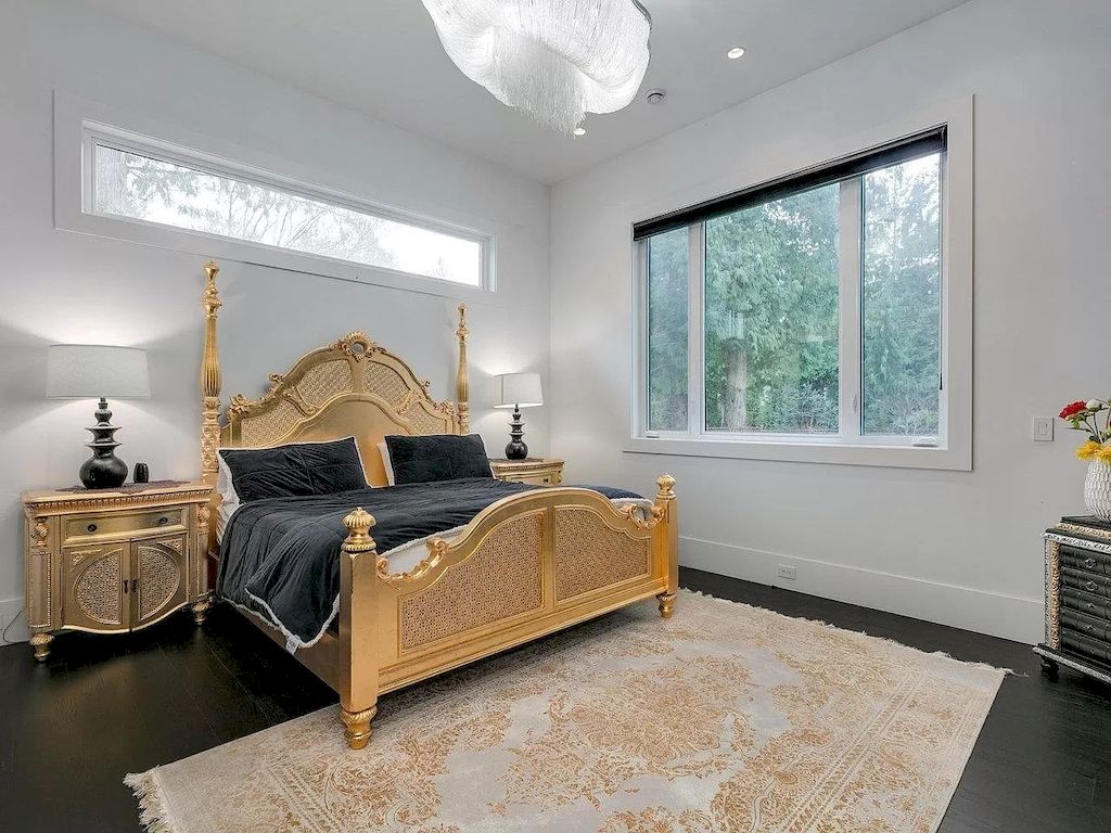 The Mansion in Surrey features beautiful outdoor entertainment area landscaped with high-quality turf, a south-east facing outdoor pool, mini-golf area available for sale