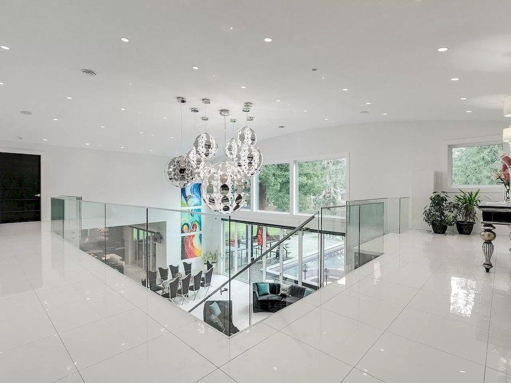 The Mansion in Surrey features beautiful outdoor entertainment area landscaped with high-quality turf, a south-east facing outdoor pool, mini-golf area available for sale