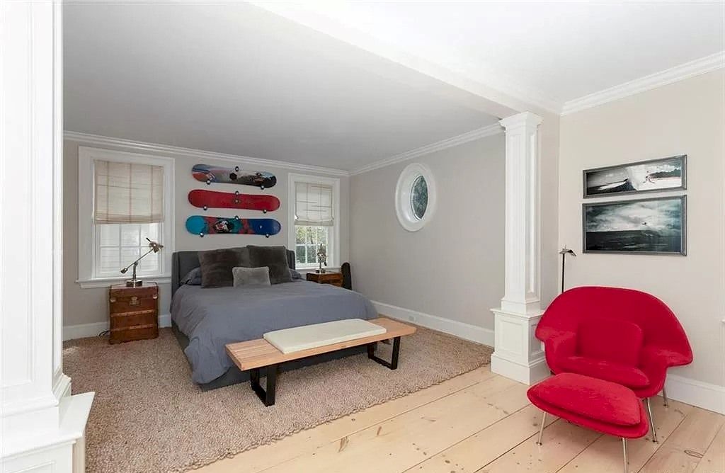 The Home in Connecticut is an extraordinary home with gracious entrance and amazing wine cellar now available for sale. This home located at 8 Searles Rd, Darien, Connecticut; offering 04 bedrooms and 07 bathrooms with 7,613 square feet of living spaces.