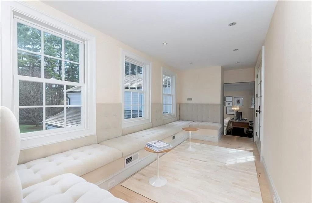 The Home in Connecticut is an extraordinary home with gracious entrance and amazing wine cellar now available for sale. This home located at 8 Searles Rd, Darien, Connecticut; offering 04 bedrooms and 07 bathrooms with 7,613 square feet of living spaces.