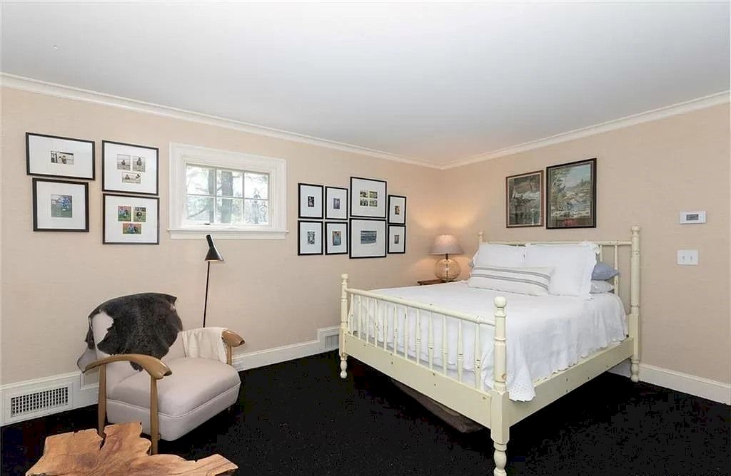 The Home in Connecticut is an extraordinary home with gracious entrance and amazing wine cellar now available for sale. This home located at 8 Searles Rd, Darien, Connecticut; offering 04 bedrooms and 07 bathrooms with 7,613 square feet of living spaces.