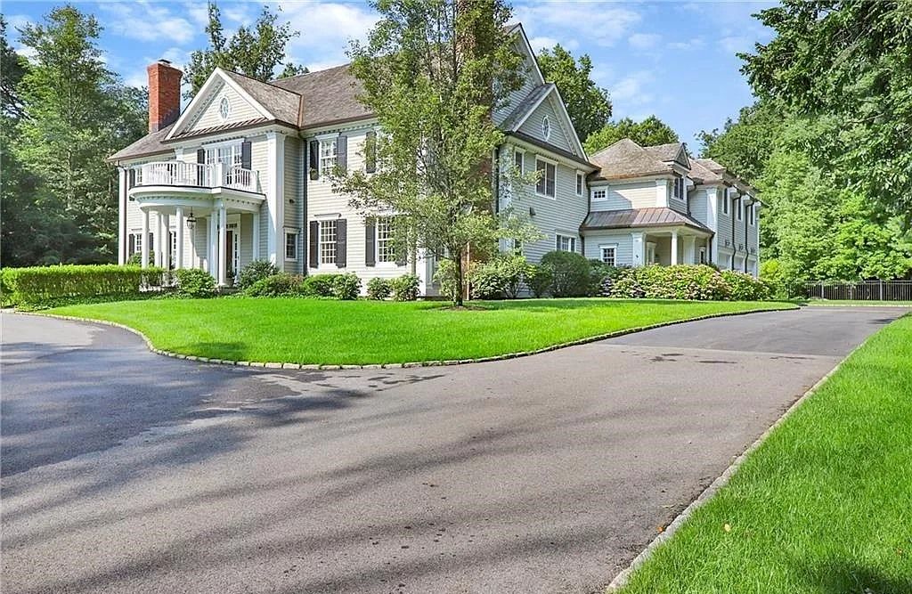 The Home in Connecticut is a luxurious home where you'll find extraordinary details and expert craftsmanship now available for sale. This home located at 15 Hillsley Rd, Darien, Connecticut; offering 06 bedrooms and 09 bathrooms with 8,748 square feet of living spaces.
