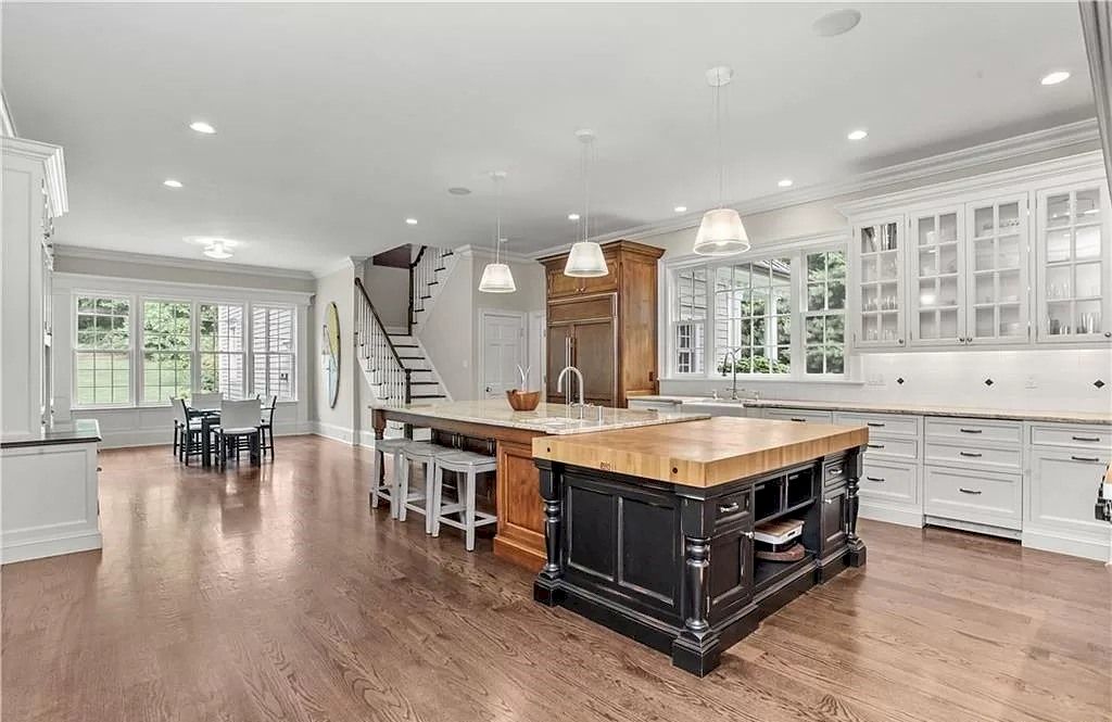 The Home in Connecticut is a luxurious home where you'll find extraordinary details and expert craftsmanship now available for sale. This home located at 15 Hillsley Rd, Darien, Connecticut; offering 06 bedrooms and 09 bathrooms with 8,748 square feet of living spaces.