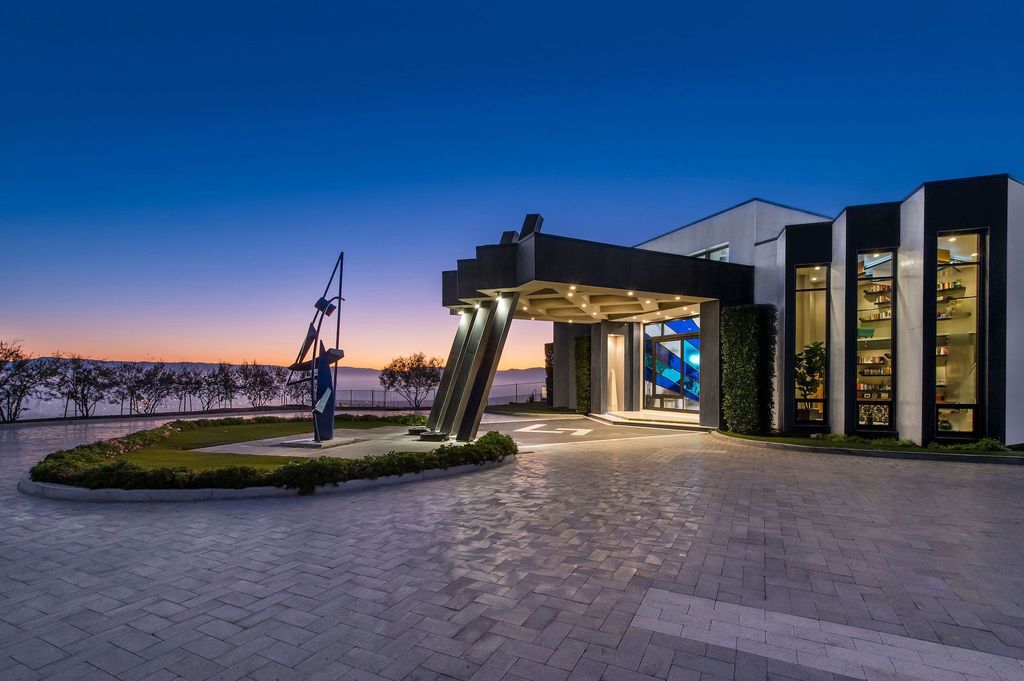 The Villa in Laguna Niguel is a stunning secluded hilltop estate that sets the bar for luxury and elegance in one of the most coveted gated communities in Orange County now available for sale. This home located at 13 Old Ranch Rd, Laguna Niguel, California