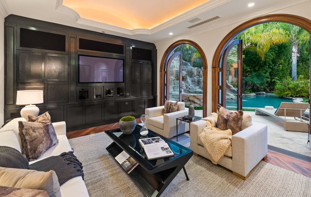 The Villa in Beverly Hills is a Mediterranean Estate boasts 9,370 square feet of unmatched grandeur and scale now available for sale. This home located at 1181 Laurel Way, Beverly Hills, California