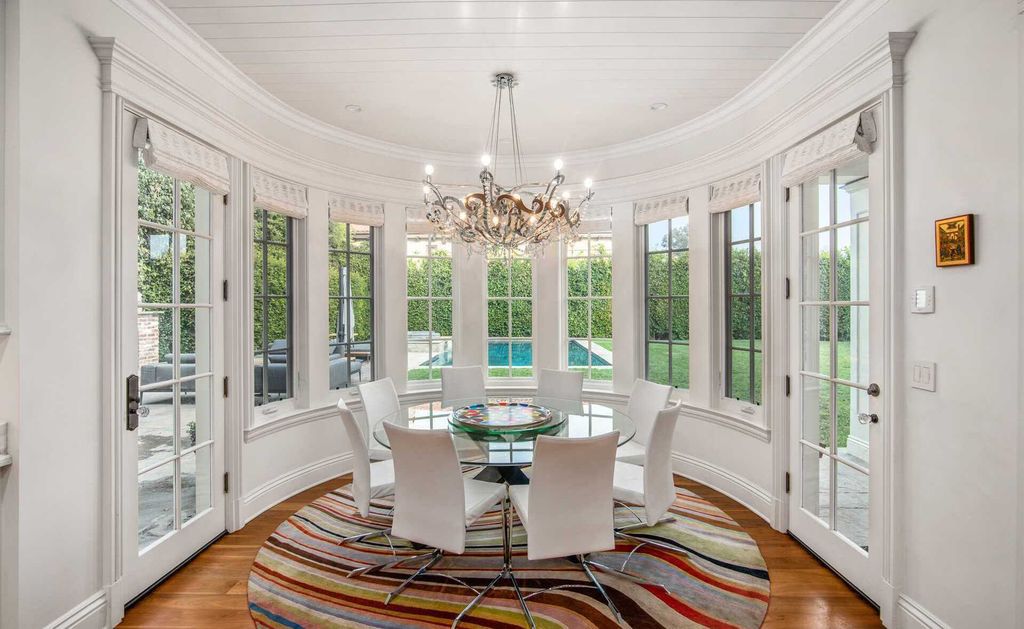 This 20000000 Traditional Ken Ungar Home in Los Angeles features The Highest Caliber of Finishes 11