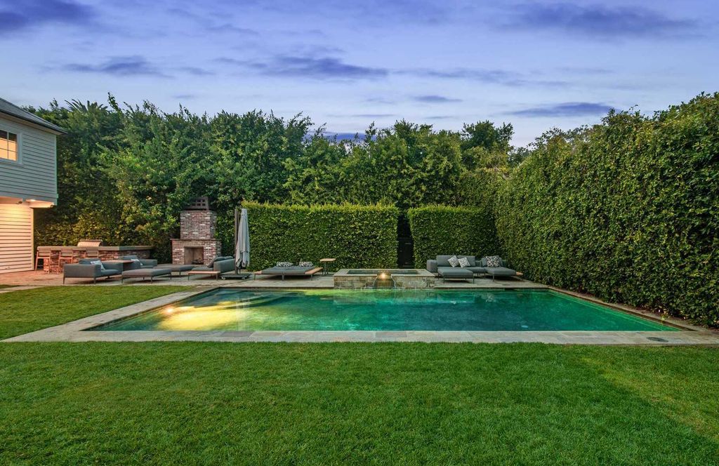 This 20000000 Traditional Ken Ungar Home in Los Angeles features The Highest Caliber of Finishes 2