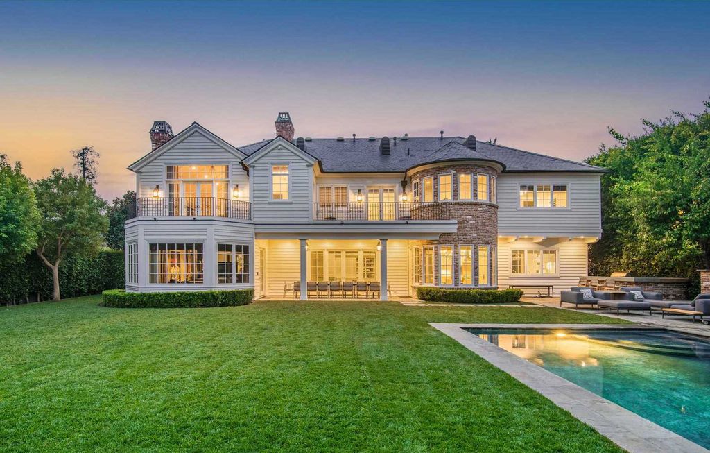 This 20000000 Traditional Ken Ungar Home in Los Angeles features The Highest Caliber of Finishes 5