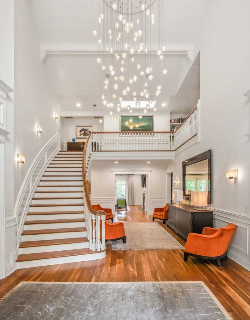 This 20000000 Traditional Ken Ungar Home in Los Angeles features The Highest Caliber of Finishes 6