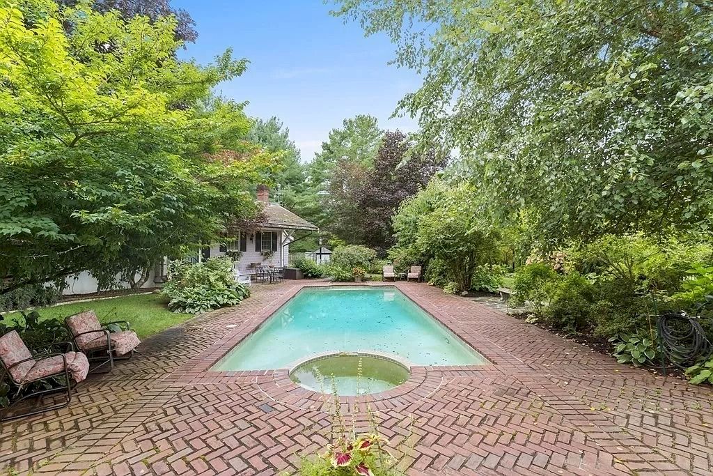 The Home in Massachusetts is a luxurious home located at the end of a private cul de sac in Easton now available for sale. This home located at 5 Sonja Maria Way, Easton, Massachusetts; offering 05 bedrooms and 06 bathrooms with 12,457 square feet of living spaces.