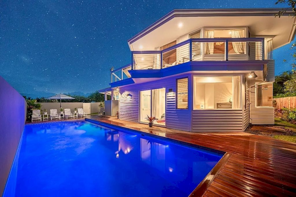 The Home in Hawaii is a luxurious home where you can share your abundance with family, friends and vacationing guests now available for sale. This home located at 5146 Hanalei Plantation Rd, Princeville, Hawaii; offering 04 bedrooms and 04 bathrooms with 3,157 square feet of living spaces. 