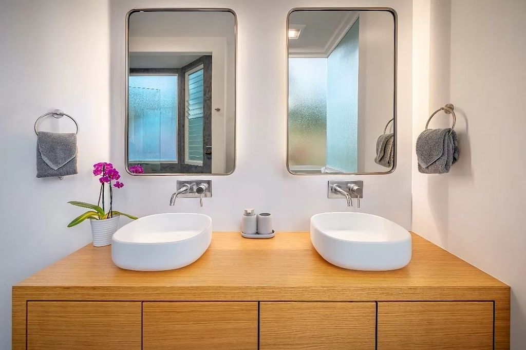 The Home in Hawaii is a luxurious home where you can share your abundance with family, friends and vacationing guests now available for sale. This home located at 5146 Hanalei Plantation Rd, Princeville, Hawaii; offering 04 bedrooms and 04 bathrooms with 3,157 square feet of living spaces. 