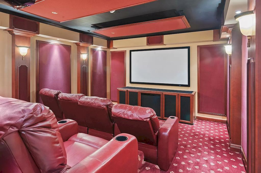 The Home in Illinois is a luxurious home with a richly landscaped mature garden and pool now available for sale. This home located at 1844 N Burling St, Chicago, Illinois; offering 05 bedrooms and 06 bathrooms with 3,145 square feet of land. 