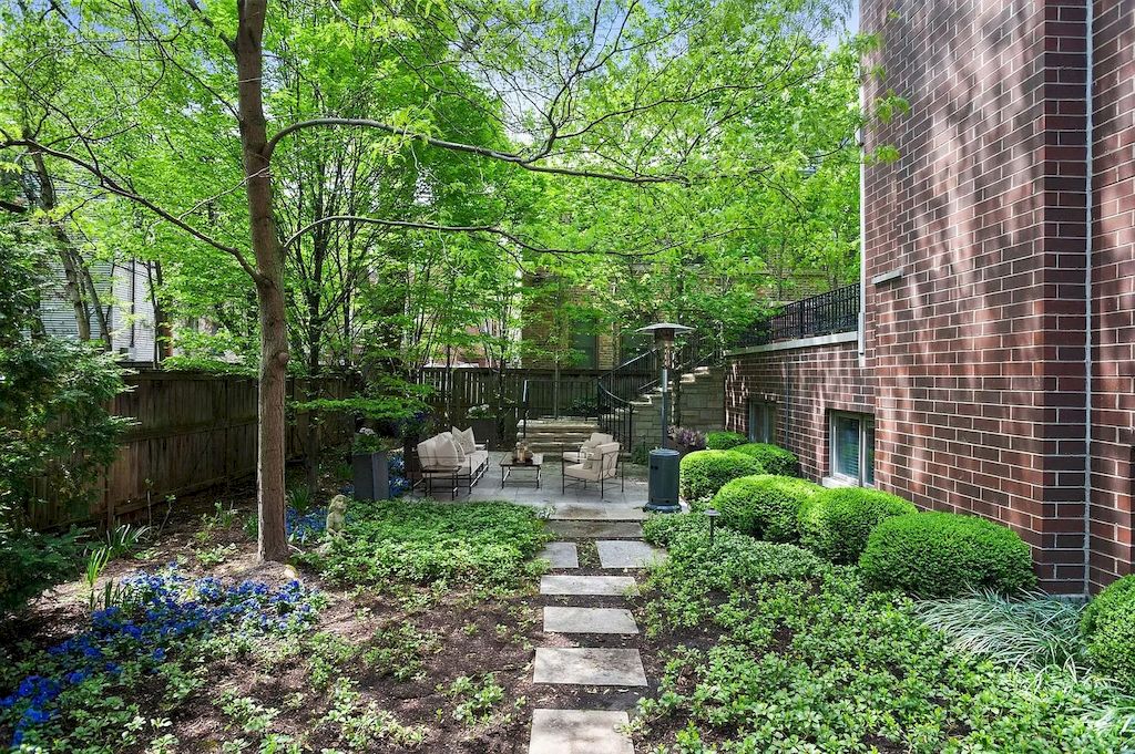 The Home in Illinois is a luxurious home with a richly landscaped mature garden and pool now available for sale. This home located at 1844 N Burling St, Chicago, Illinois; offering 05 bedrooms and 06 bathrooms with 3,145 square feet of land. 