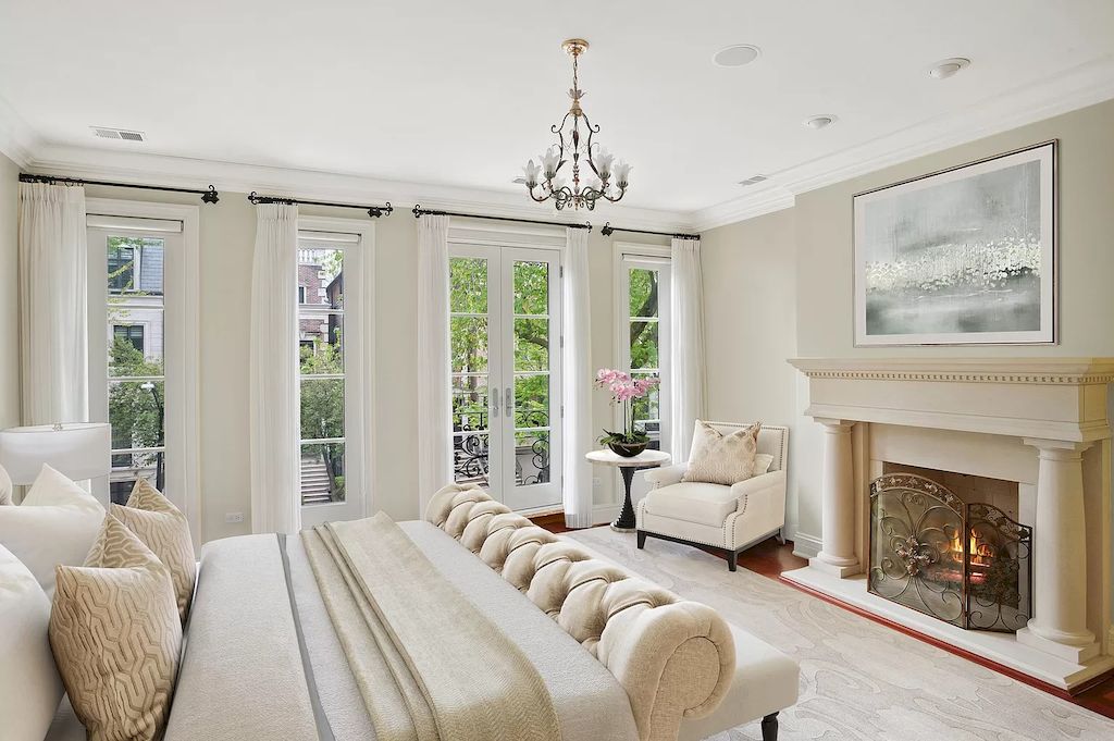 The Home in Illinois is a luxurious home with a richly landscaped mature garden and pool now available for sale. This home located at 1844 N Burling St, Chicago, Illinois; offering 05 bedrooms and 06 bathrooms with 3,145 square feet of land. 