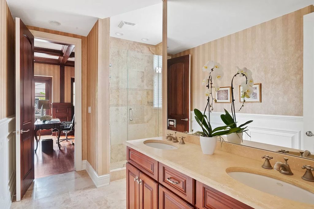 The Home in Illinois is a luxurious home with a richly landscaped mature garden and pool now available for sale. This home located at 1844 N Burling St, Chicago, Illinois; offering 05 bedrooms and 06 bathrooms with 3,145 square feet of land. 