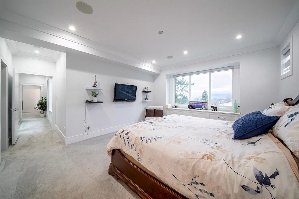 The Home in Burnaby is a impeccable customized mansion sits in the prime street in desirable Buckingham Heights now available for sale. This home located at 6488 Gordon Ave, Burnaby, BC V5E 3M1, Canada